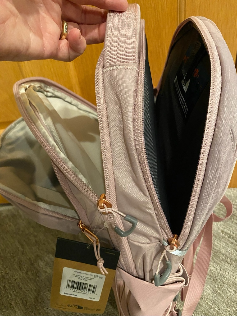 NWT The North Face 27L Women’s Borealis Luxe Backpack- Metal Pink/Burnt Coral - Picture 11 of 11